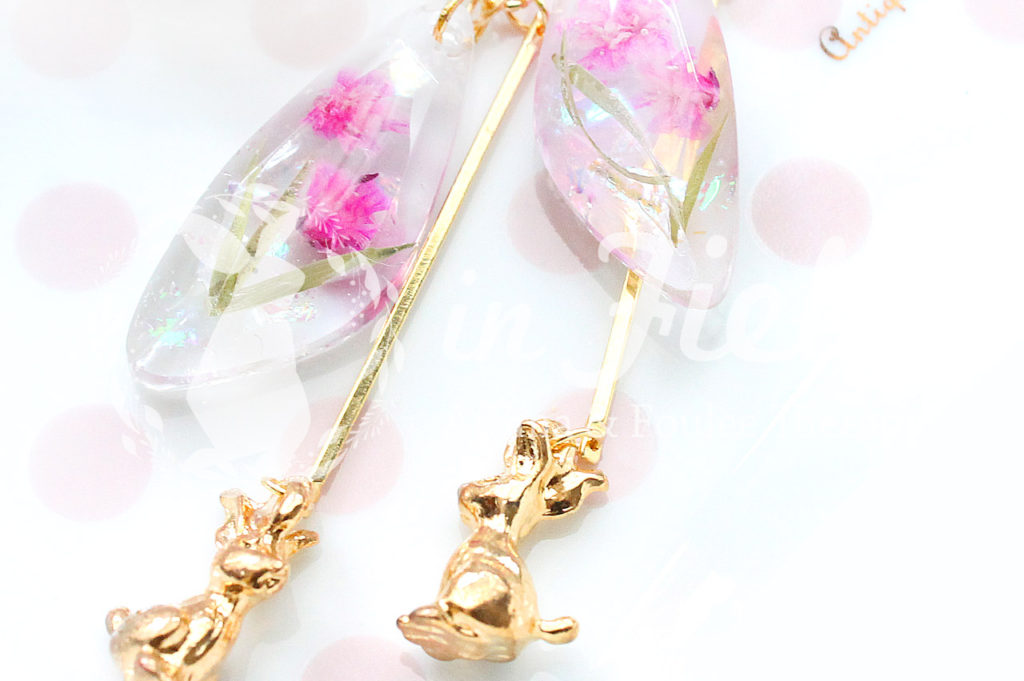 うさぎのアクセサリー